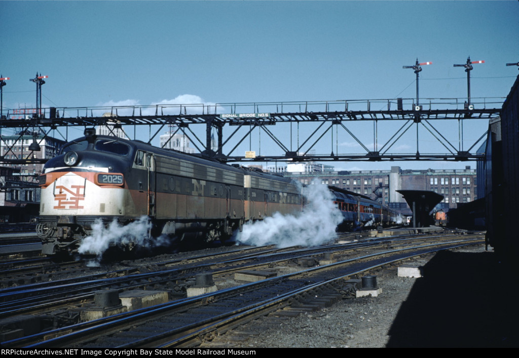 The "Yankee Clipper" departs Boston South Station